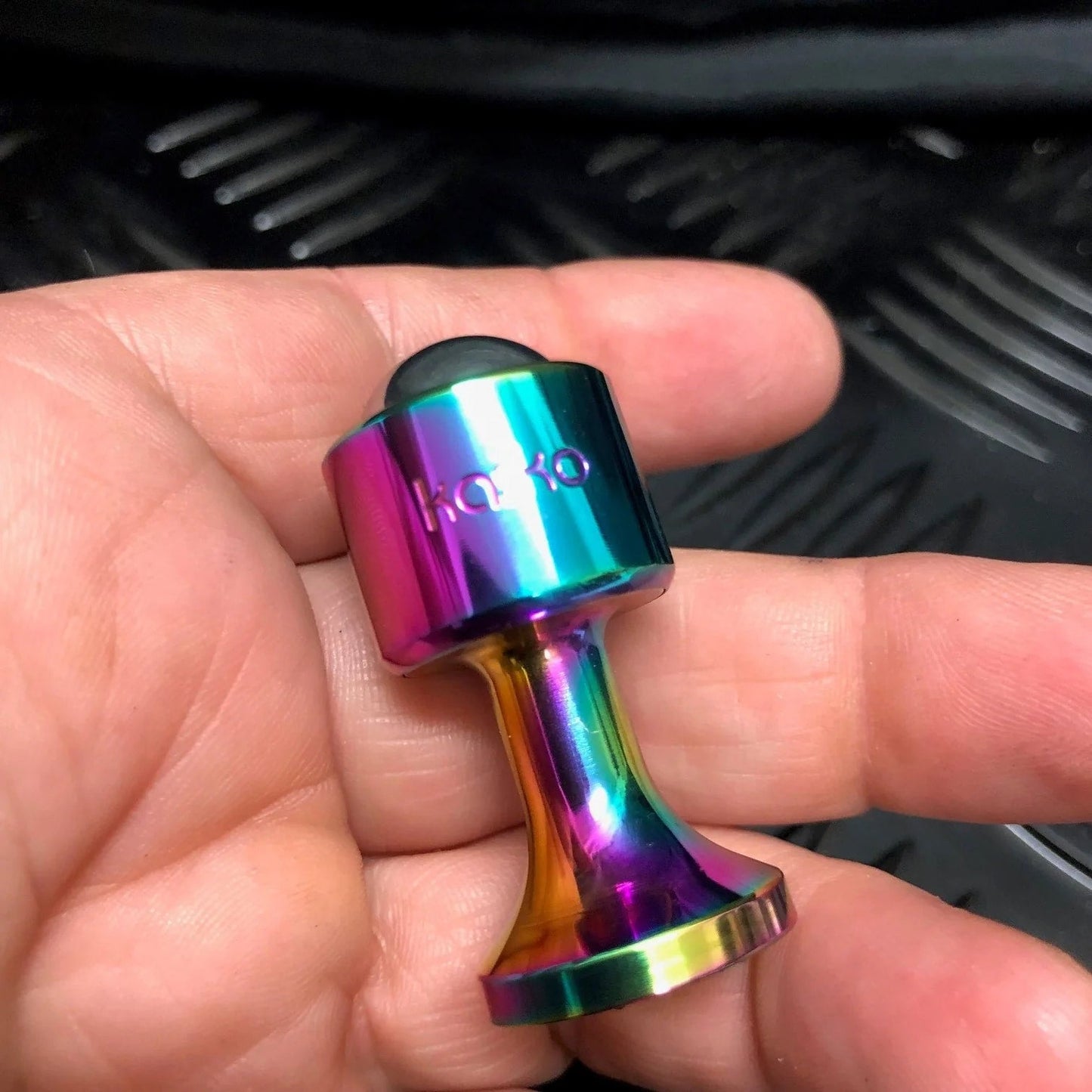 Kaiko Detonator Oilslick Colour in hand