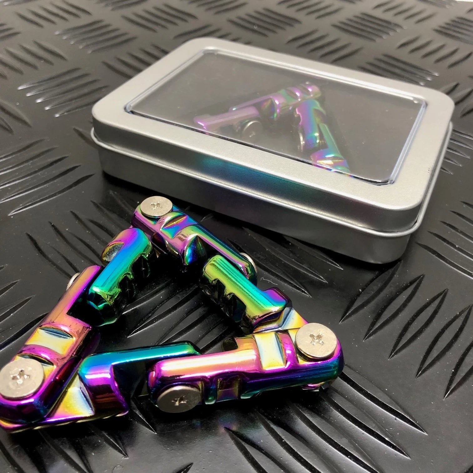 Kaiko Infinity Triangle Oil Slick Finish